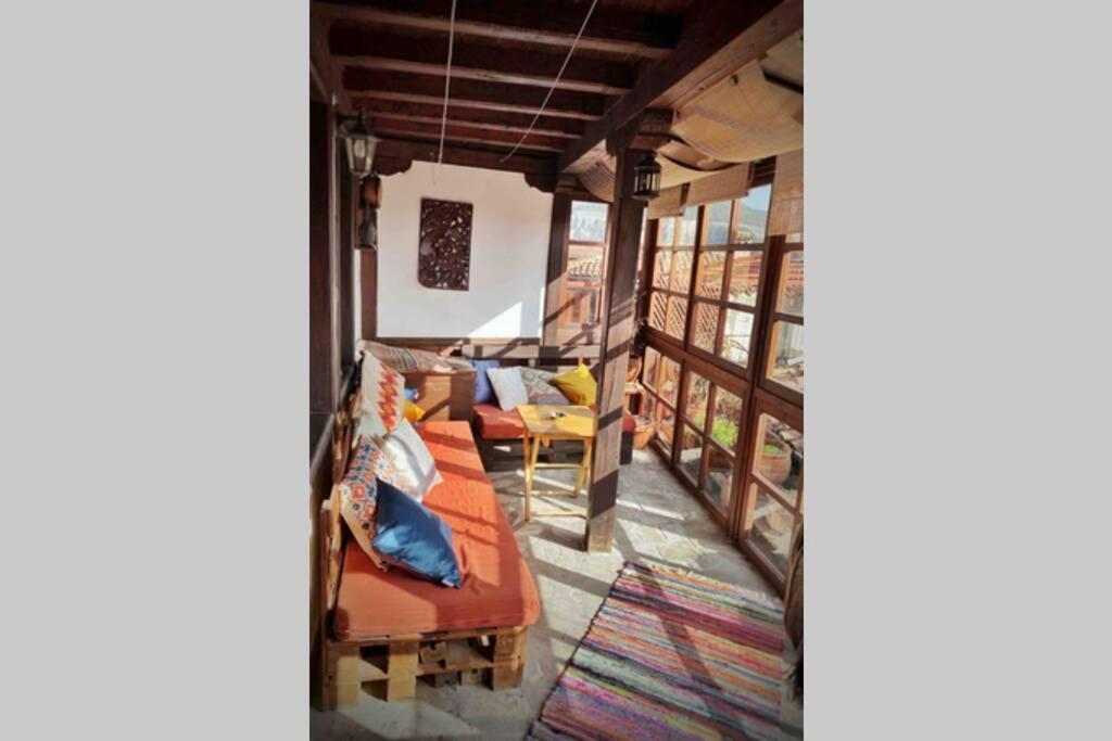 The Secret Lodge- New With Private Garage, Entire House Veliko Tarnovo Exterior photo